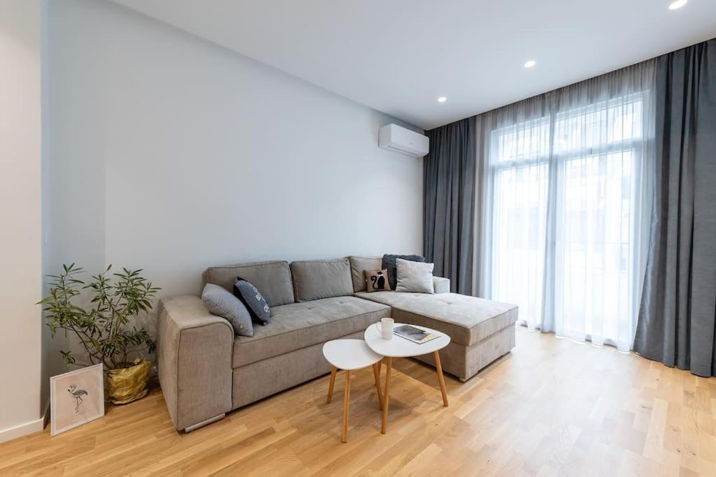 Modern & Stylish Sea Apartment With Parking 부르가스 외부 사진